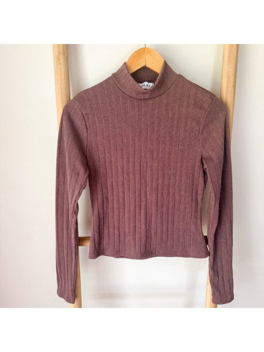 Gilli Brown Ribbed Mock Neck Long Sleeve Stretch Knit Top Medium